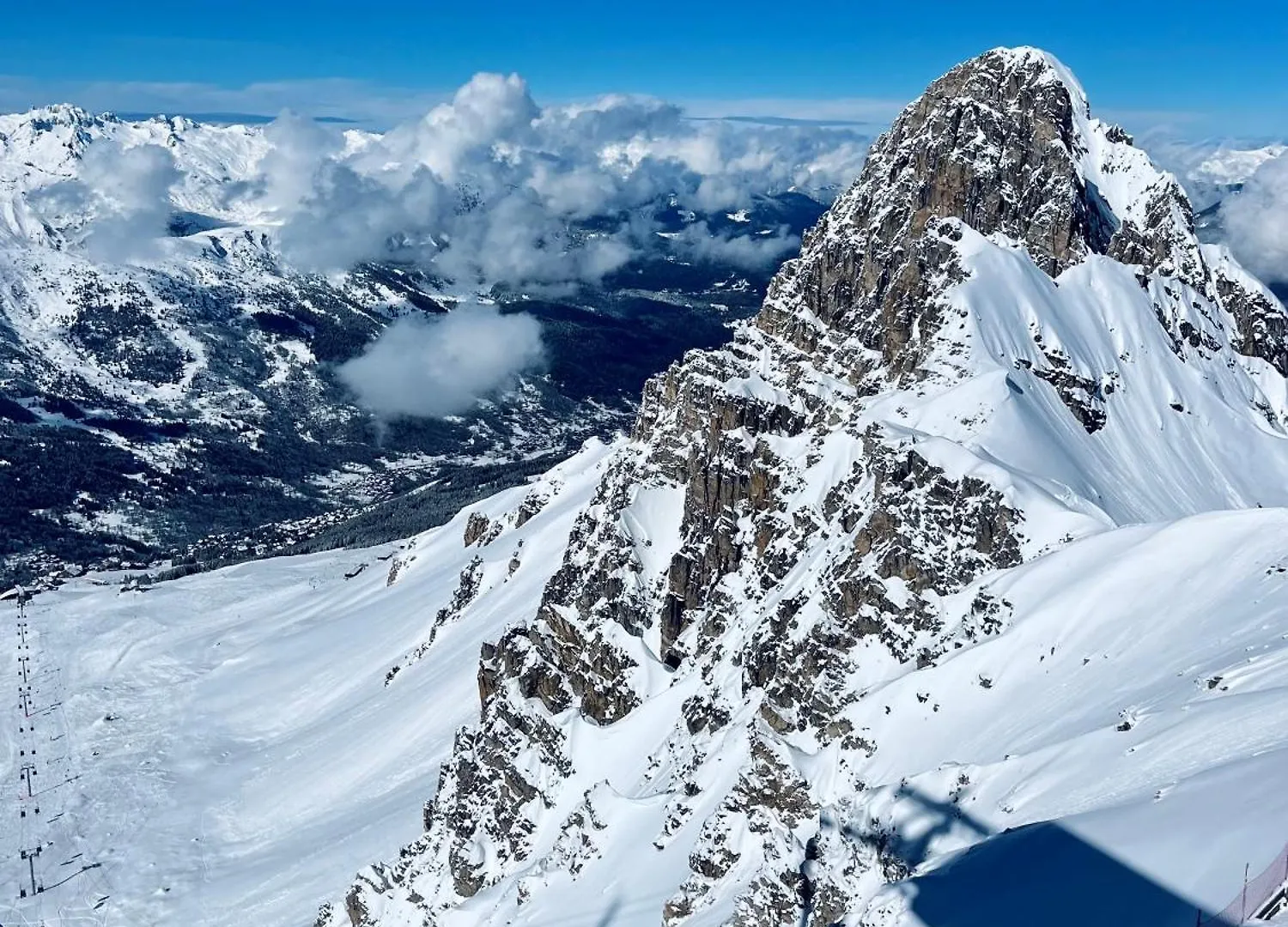 Residence Alpinea - Appartement 4-5 Personnes - Ski Aux Pieds Meribel France